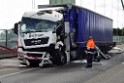 Schwerer LKW VU PKlemm A 4 Rich Olpe auf der Rodenkirchener Bruecke P326